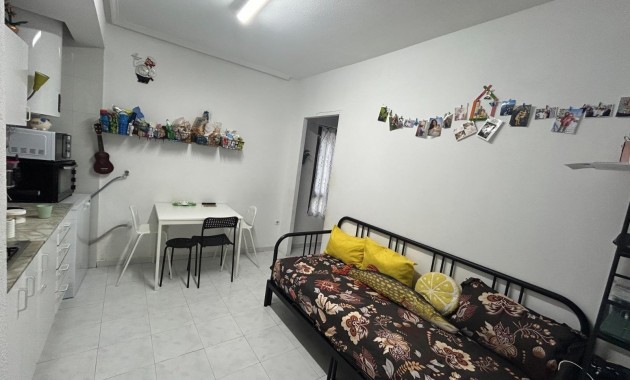 Sale - Studio -
Torrevieja - La Mata pueblo