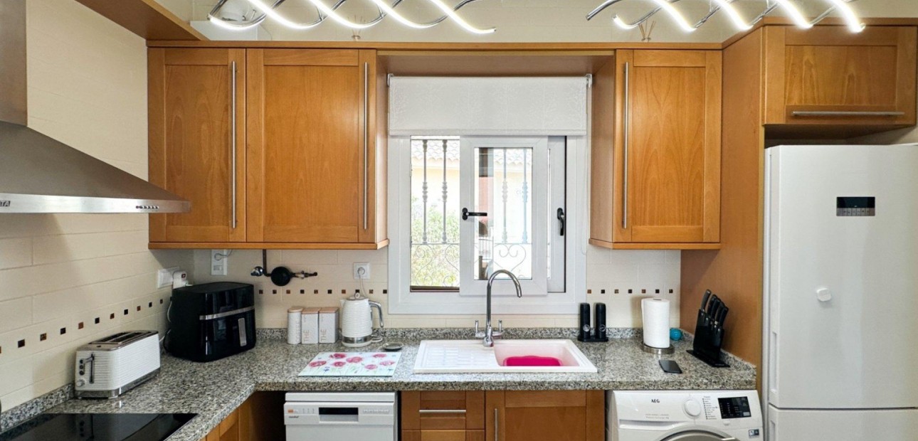 Sale - Terraced house -
Algorfa - Comunidad valenciana