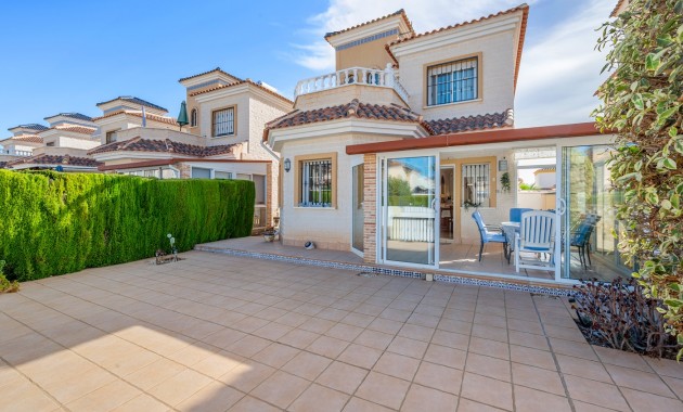 Sale - Detached Villa -
Guardamar del Segura - El Raso