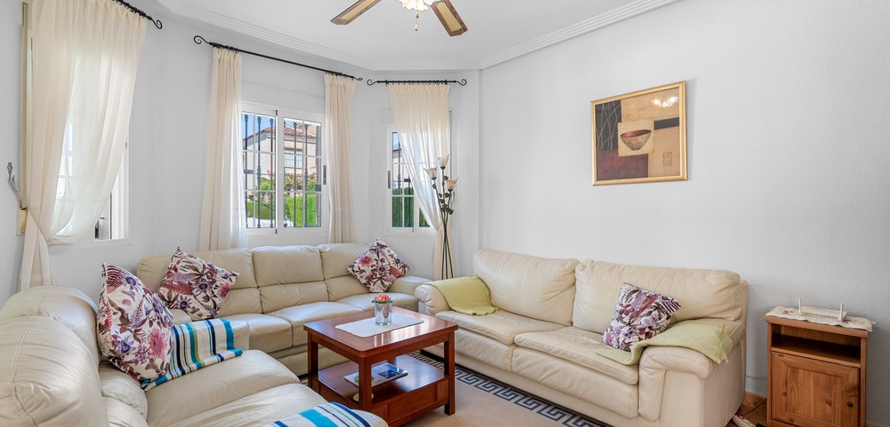 Sale - Detached Villa -
Guardamar del Segura - El Raso