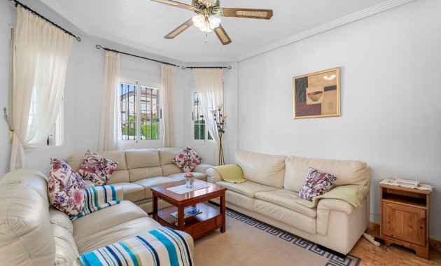Sale - Detached Villa -
Guardamar del Segura - El Raso
