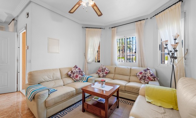 Sale - Detached Villa -
Guardamar del Segura - El Raso