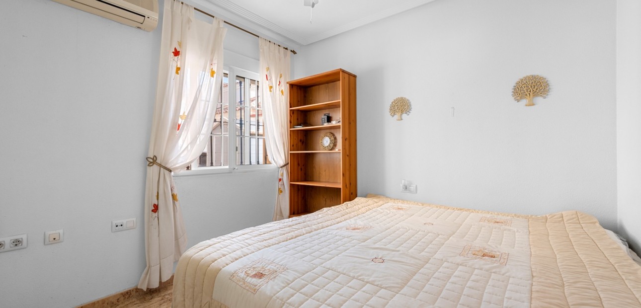 Sale - Detached Villa -
Guardamar del Segura - El Raso
