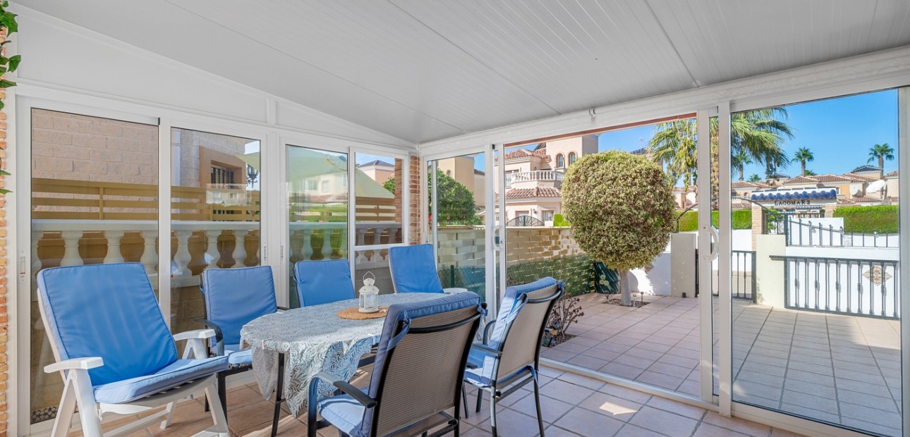 Sale - Detached Villa -
Guardamar del Segura - El Raso
