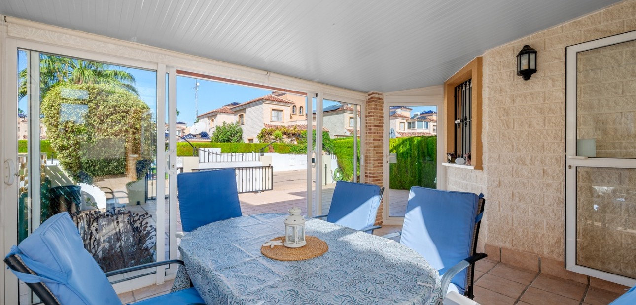 Sale - Detached Villa -
Guardamar del Segura - El Raso
