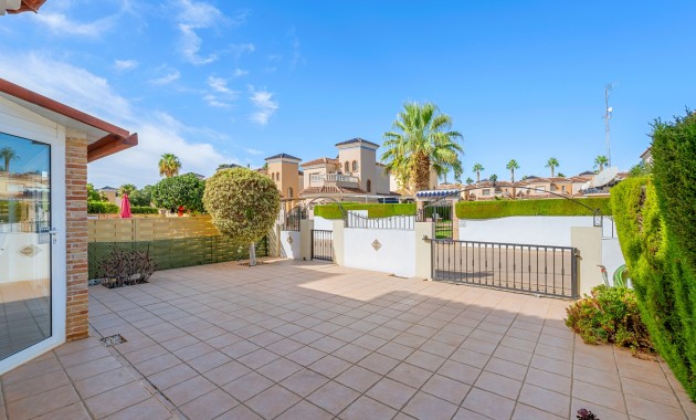 Sale - Detached Villa -
Guardamar del Segura - El Raso