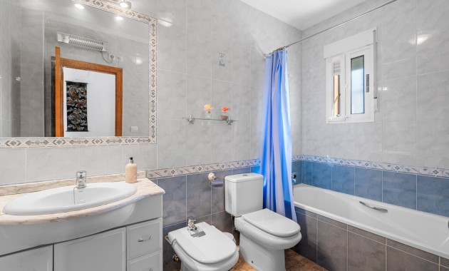 Sale - Detached Villa -
Guardamar del Segura - El Raso