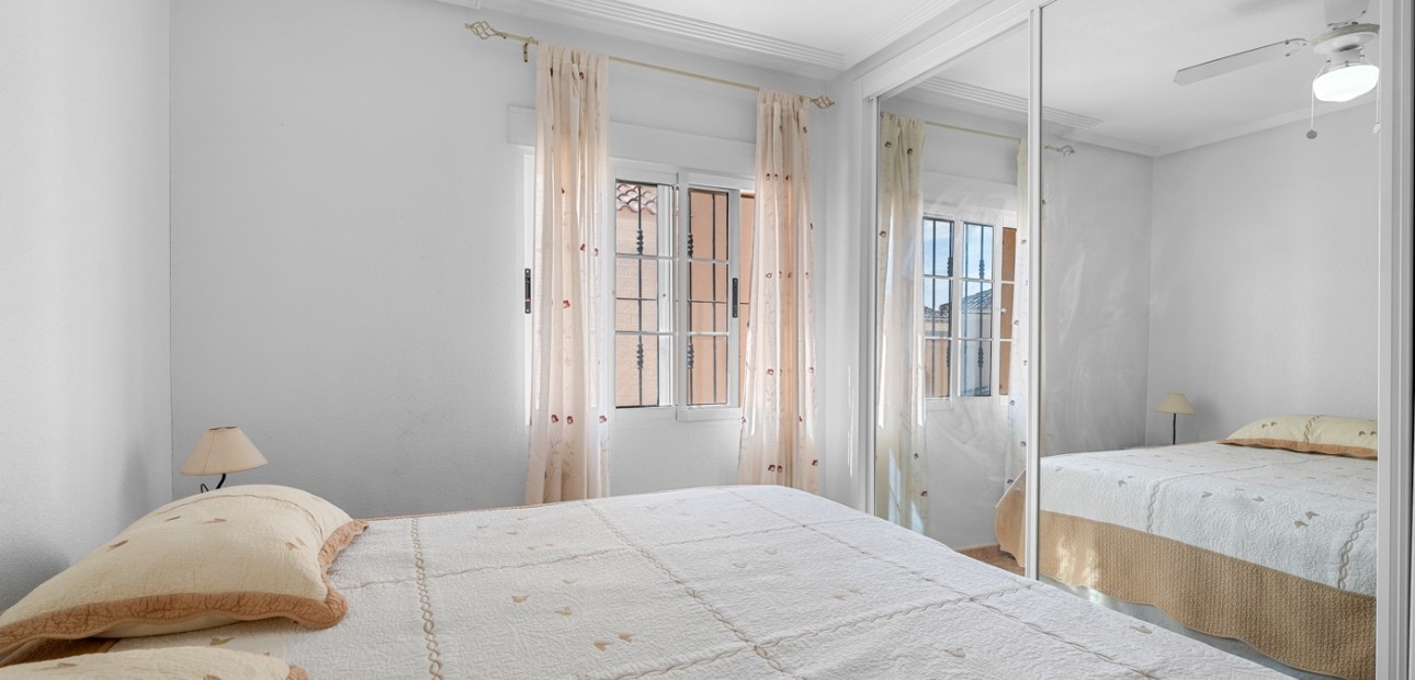 Sale - Detached Villa -
Guardamar del Segura - El Raso