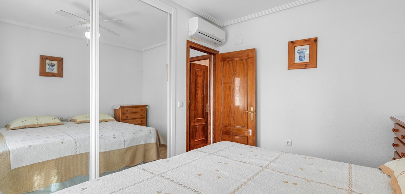 Sale - Detached Villa -
Guardamar del Segura - El Raso