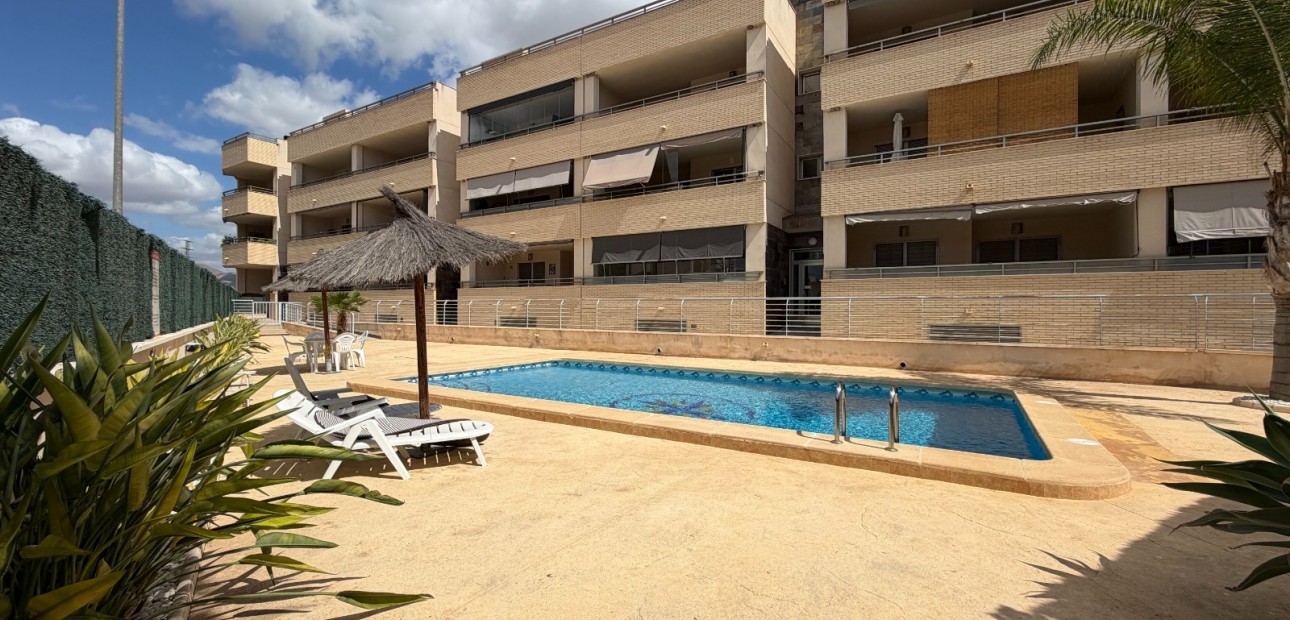 Venta - Apartamento / piso -
Jacarilla