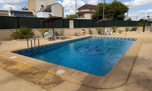 Venta - Apartamento / piso -
Jacarilla