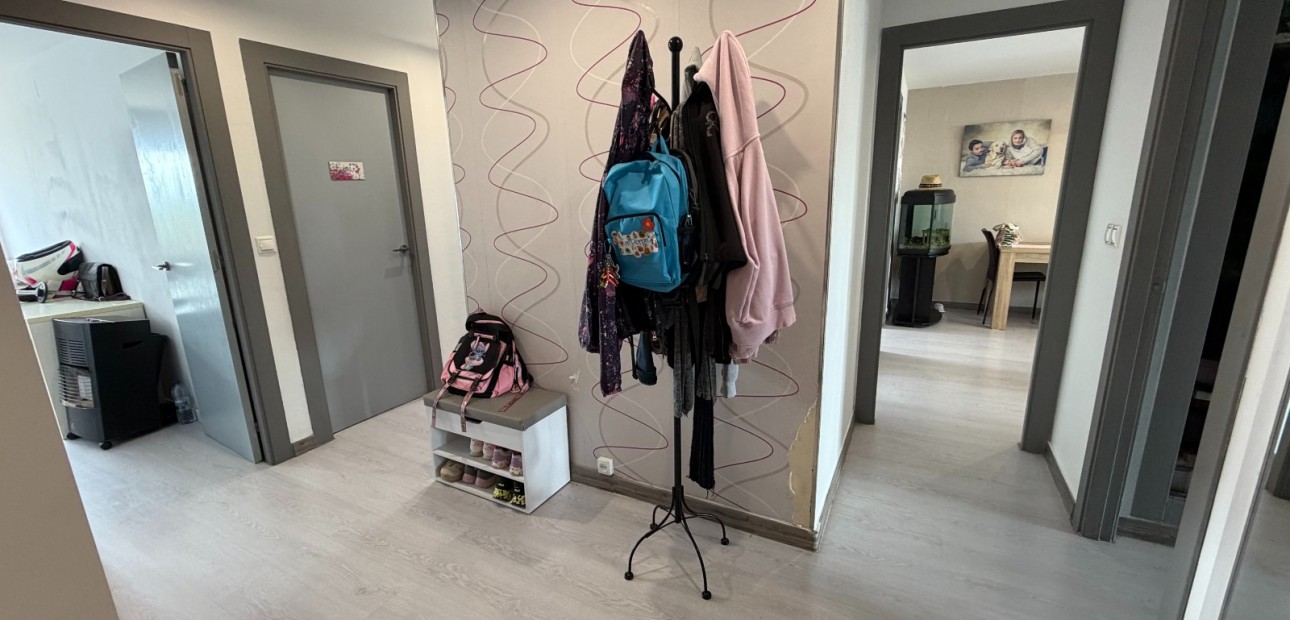 Venta - Apartamento / piso -
Jacarilla