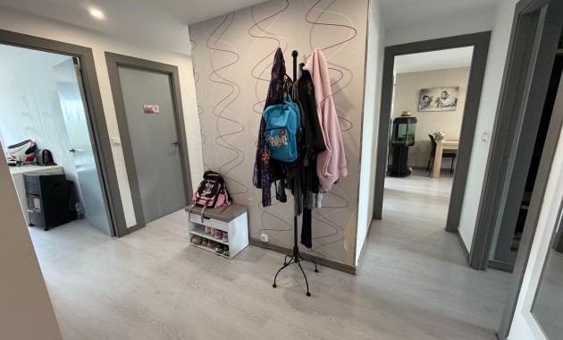 Venta - Apartamento / piso -
Jacarilla