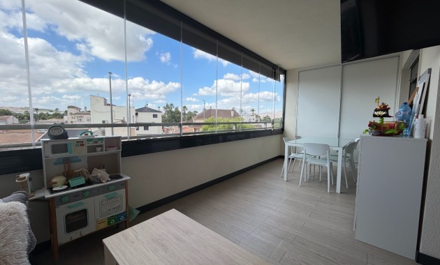 Venta - Apartamento / piso -
Jacarilla