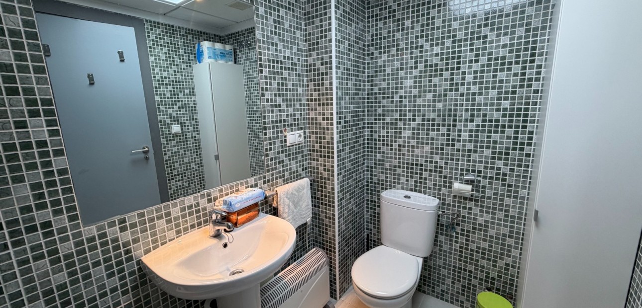 Venta - Apartamento / piso -
Jacarilla