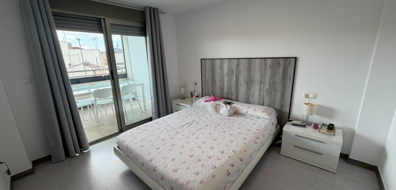 Venta - Apartamento / piso -
Jacarilla