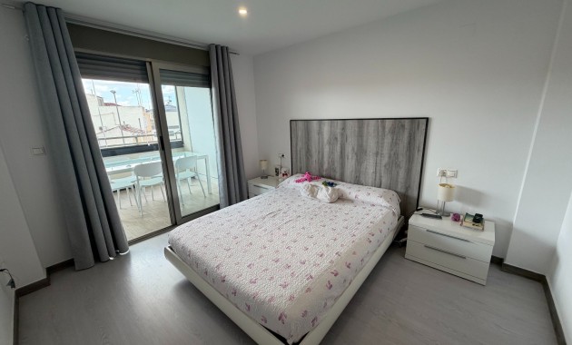 Venta - Apartamento / piso -
Jacarilla
