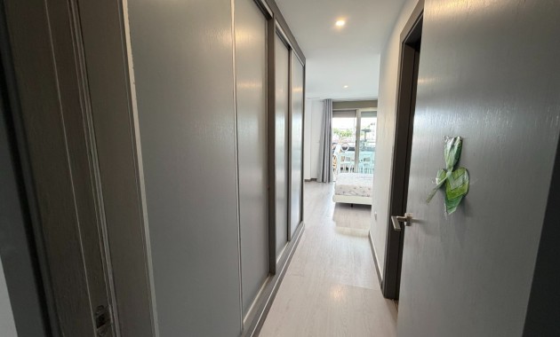 Venta - Apartamento / piso -
Jacarilla