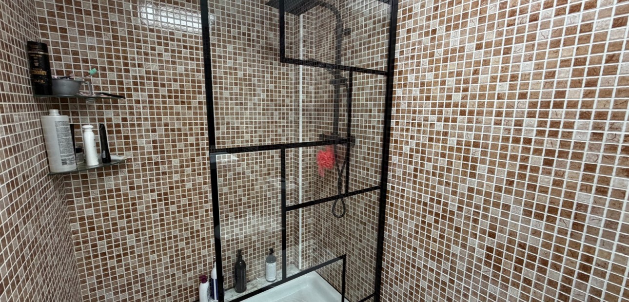 Venta - Apartamento / piso -
Jacarilla