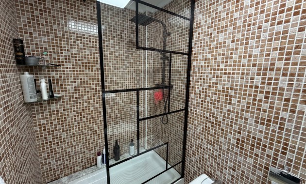 Venta - Apartamento / piso -
Jacarilla
