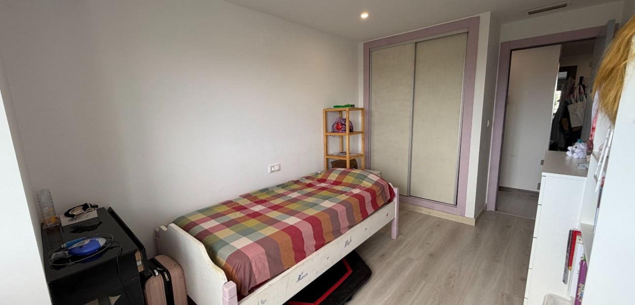 Venta - Apartamento / piso -
Jacarilla