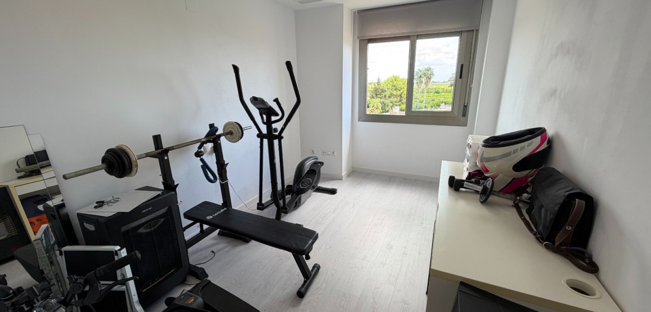 Venta - Apartamento / piso -
Jacarilla