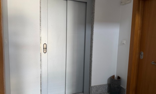 Venta - Apartamento / piso -
Jacarilla