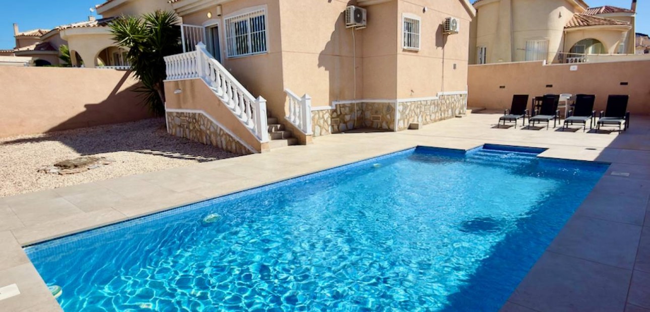 Sale - Villa -
Ciudad Quesada - Costa Blanca