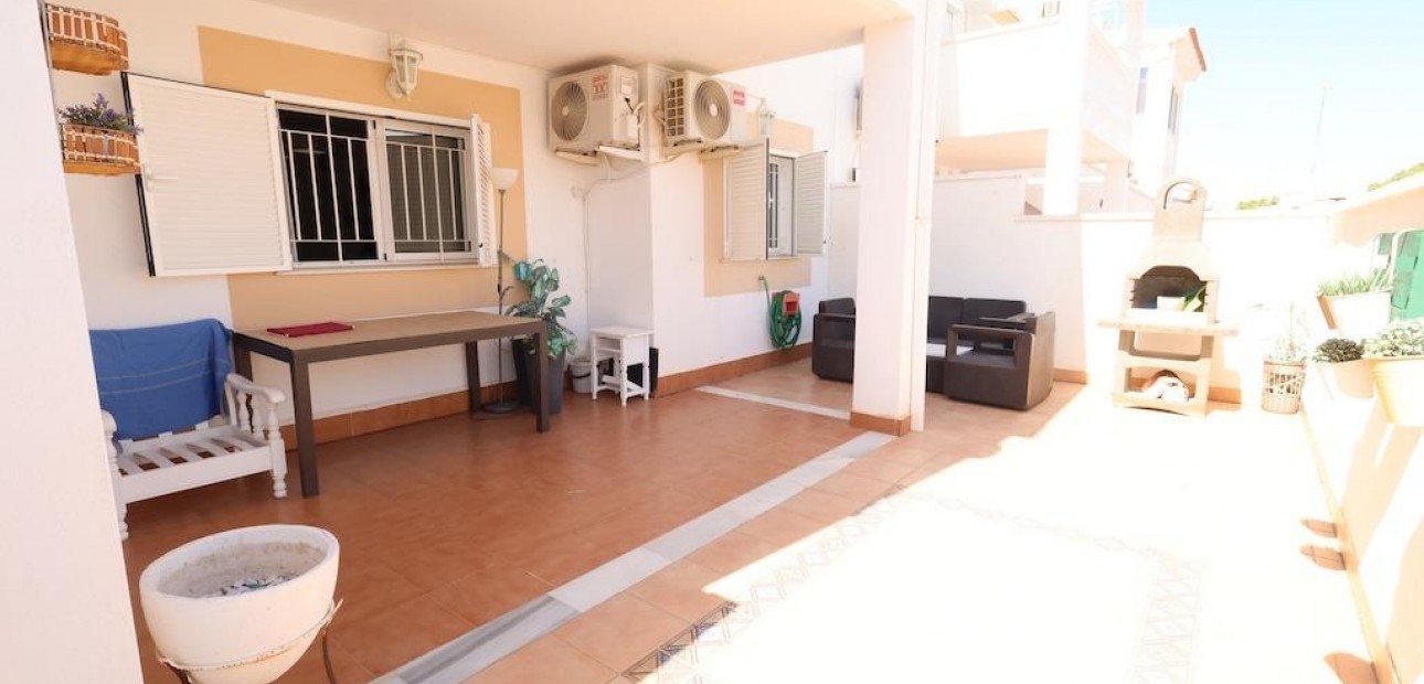 Sale - Apartment / flat -
Los Alcázares - Dolores de Pacheco-Santa Rosalía