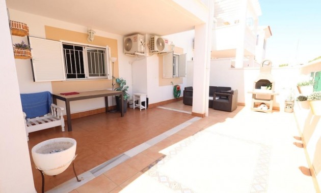 Sale - Apartment / flat -
Los Alcázares - Dolores de Pacheco-Santa Rosalía