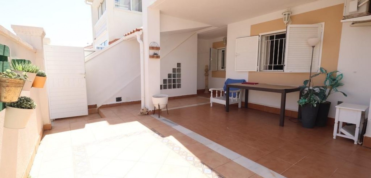 Sale - Apartment / flat -
Los Alcázares - Dolores de Pacheco-Santa Rosalía