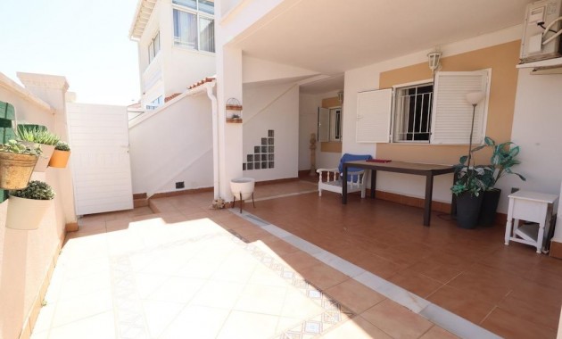 Sale - Apartment / flat -
Los Alcázares - Dolores de Pacheco-Santa Rosalía