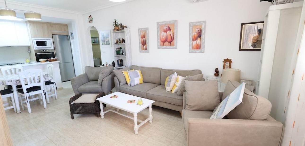 Sale - Apartment / flat -
Los Alcázares - Dolores de Pacheco-Santa Rosalía