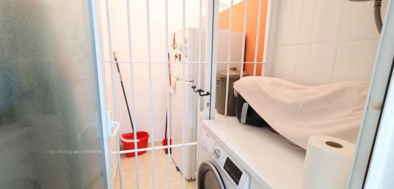 Sale - Apartment / flat -
Los Alcázares - Dolores de Pacheco-Santa Rosalía