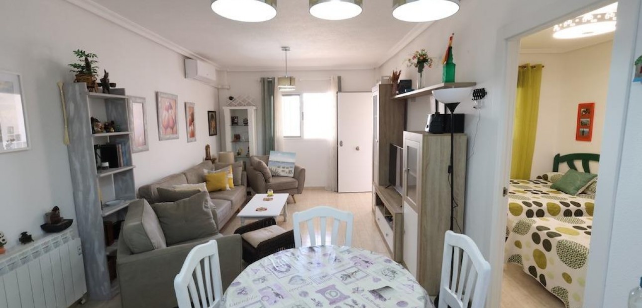 Sale - Apartment / flat -
Los Alcázares - Dolores de Pacheco-Santa Rosalía