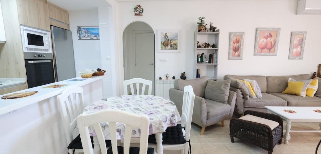 Sale - Apartment / flat -
Los Alcázares - Dolores de Pacheco-Santa Rosalía
