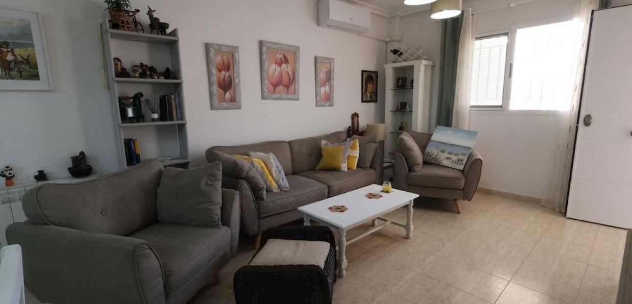 Sale - Apartment / flat -
Los Alcázares - Dolores de Pacheco-Santa Rosalía