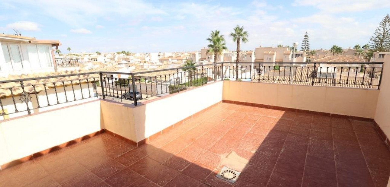 Sale - Terraced house -
Orihuela Costa - Playa Flamenca