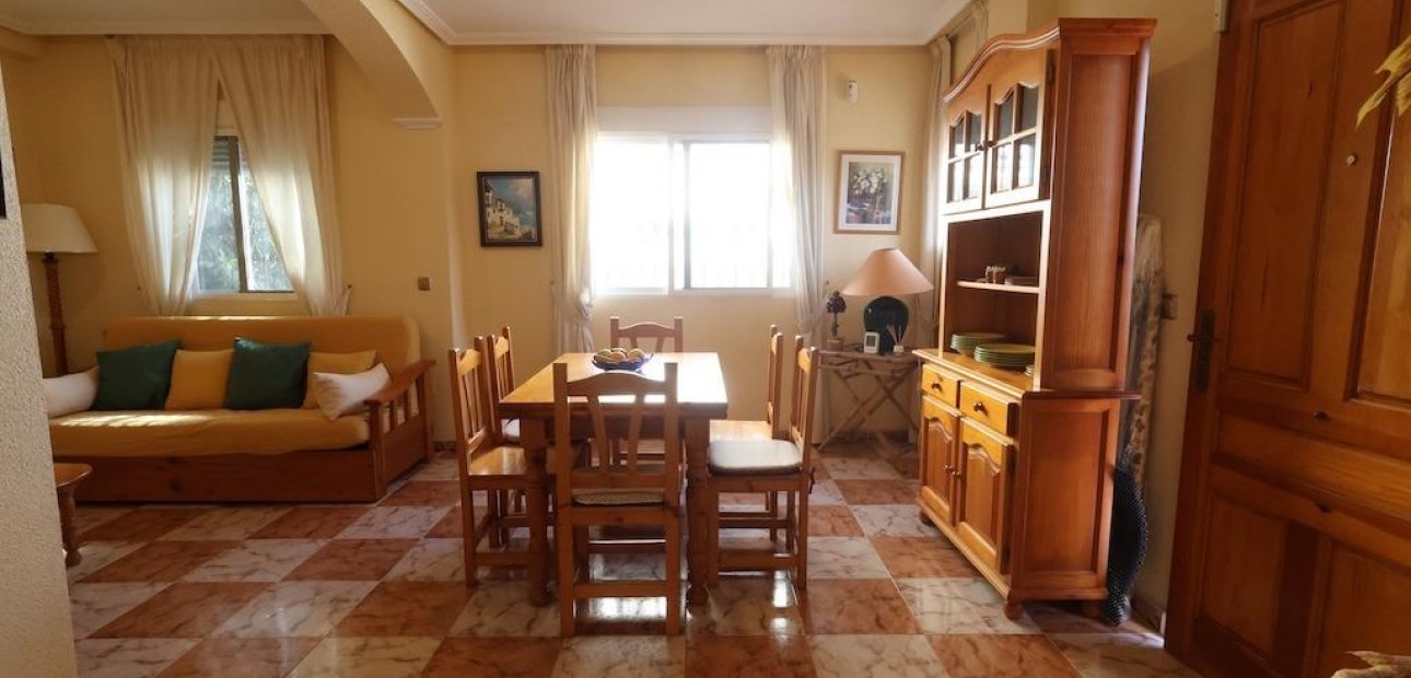 Sale - Terraced house -
Orihuela Costa - Playa Flamenca