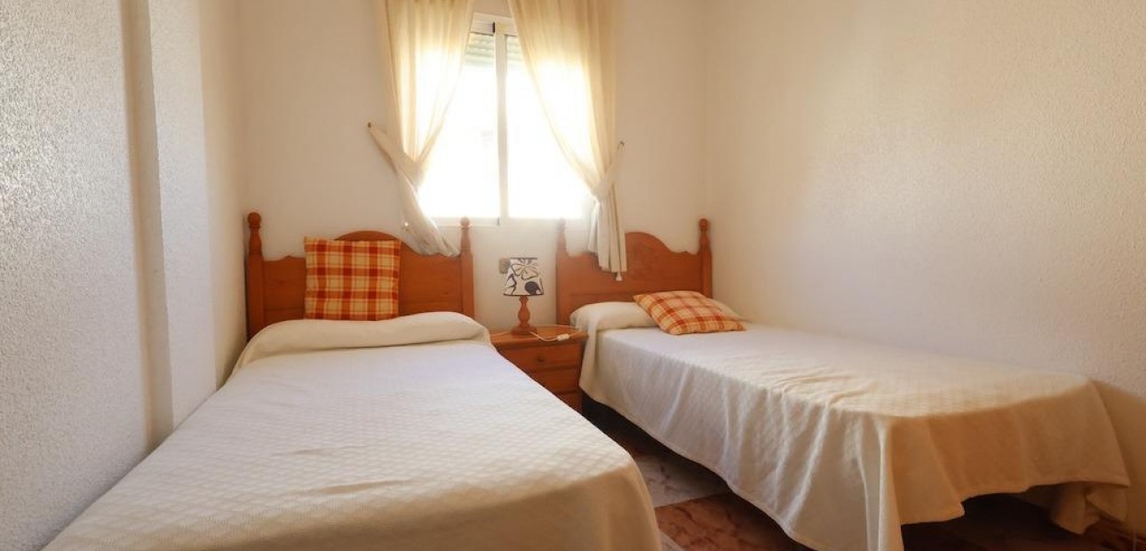 Sale - Terraced house -
Orihuela Costa - Playa Flamenca