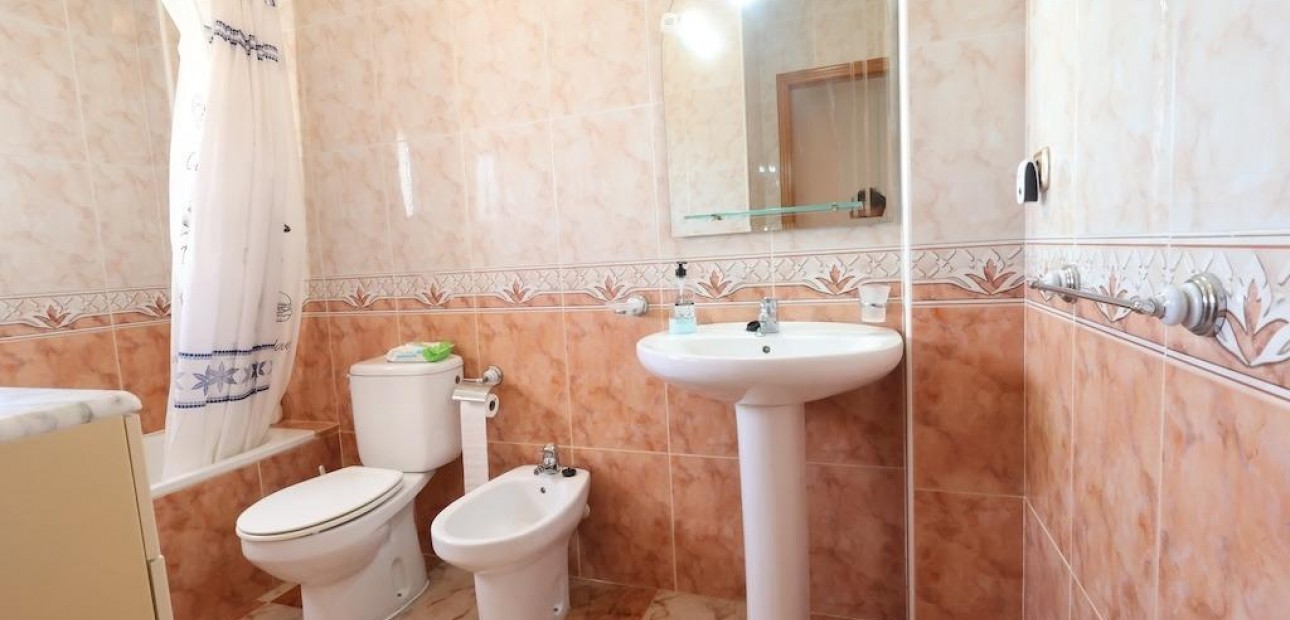 Sale - Terraced house -
Orihuela Costa - Playa Flamenca