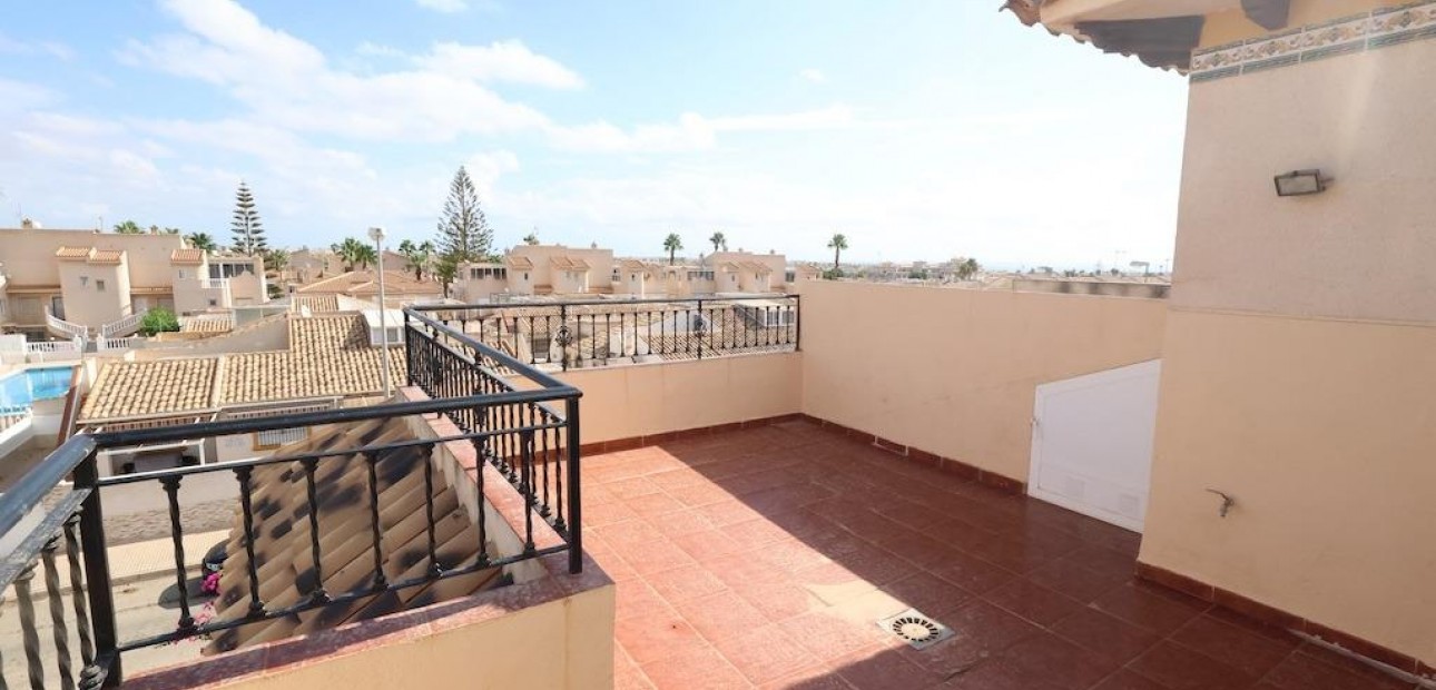 Sale - Terraced house -
Orihuela Costa - Playa Flamenca