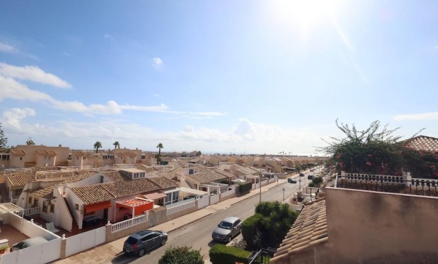 Sale - Terraced house -
Orihuela Costa - Playa Flamenca
