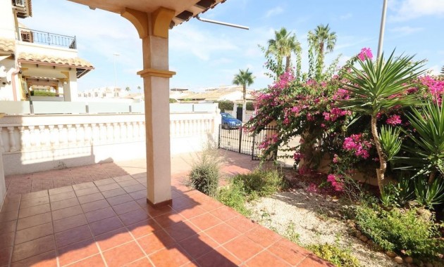 Sale - Terraced house -
Orihuela Costa - Playa Flamenca