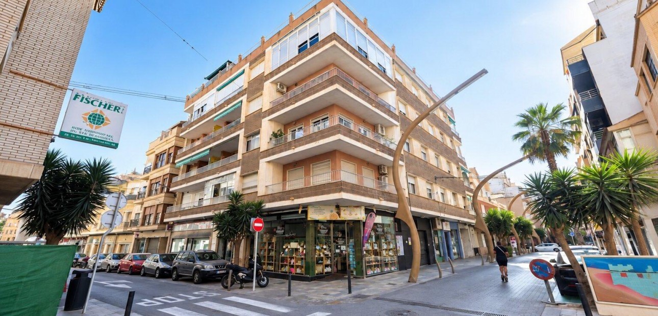 Herverkoop - Appartement / flat -
Torrevieja - torrevieja