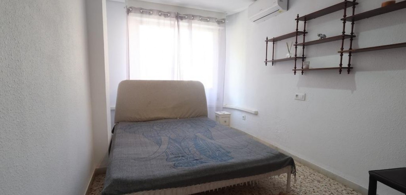 Herverkoop - Appartement / flat -
Torrevieja - torrevieja