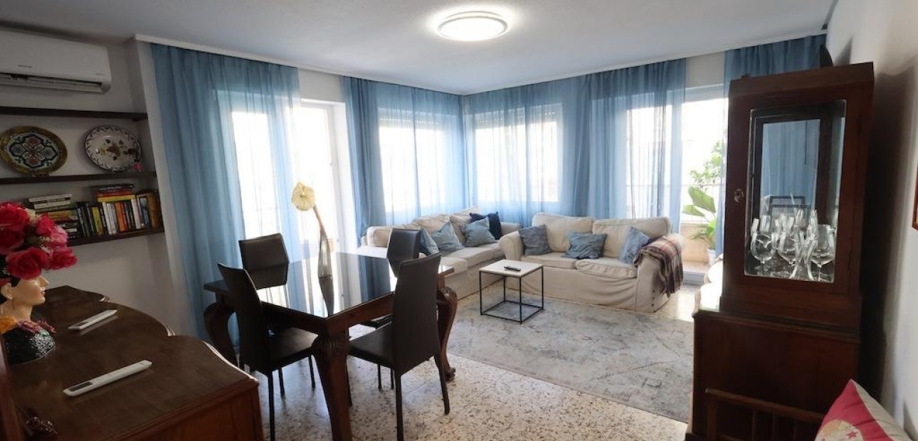 Herverkoop - Appartement / flat -
Torrevieja - torrevieja