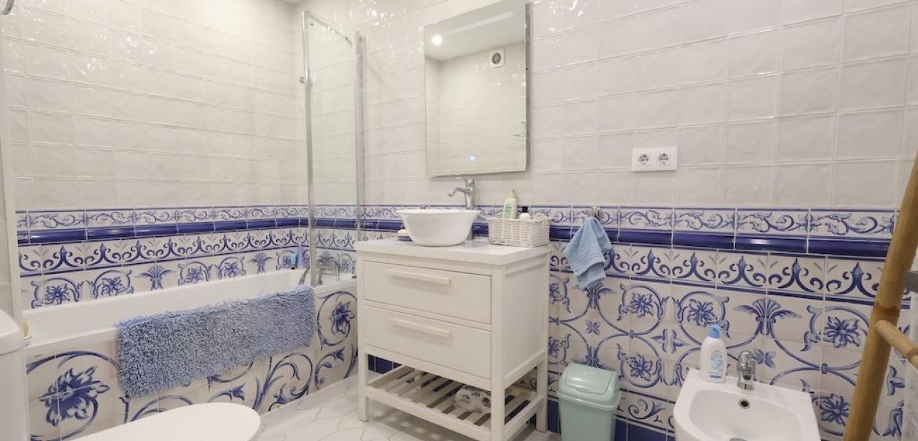 Herverkoop - Appartement / flat -
Torrevieja - torrevieja