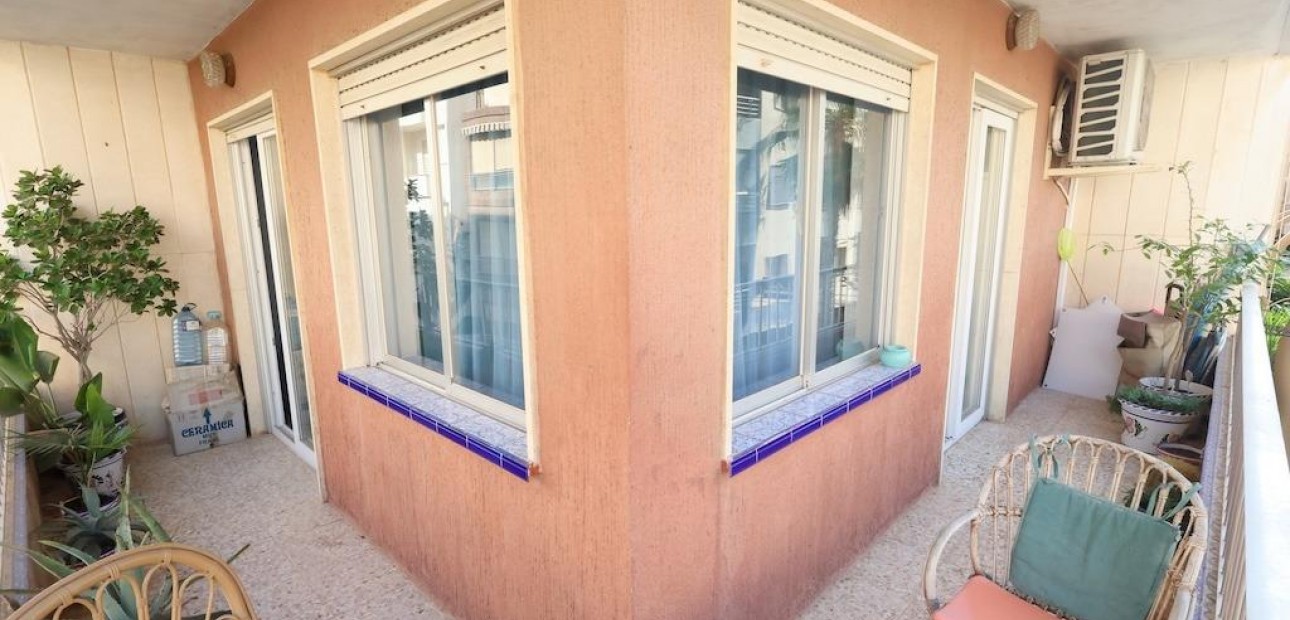 Herverkoop - Appartement / flat -
Torrevieja - torrevieja