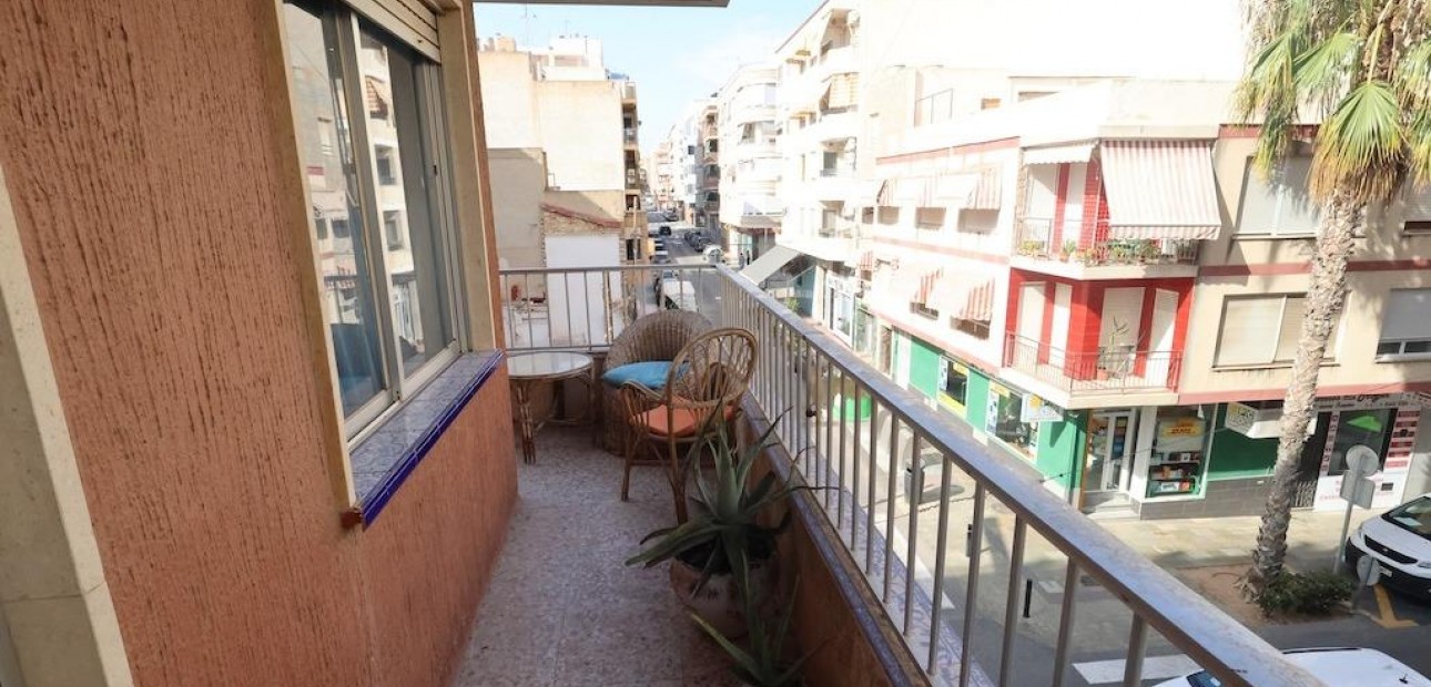 Herverkoop - Appartement / flat -
Torrevieja - torrevieja